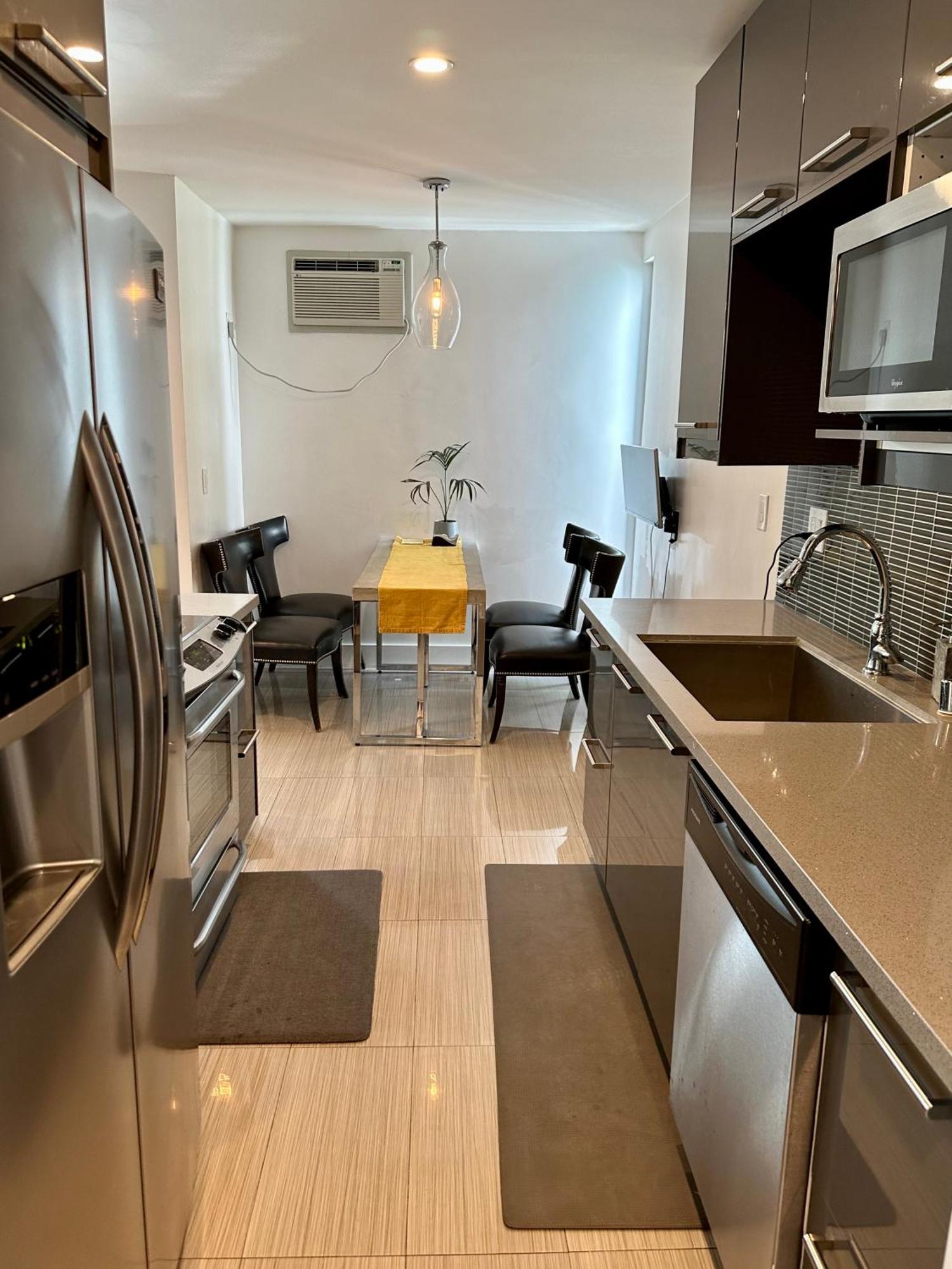 Hemingway By Luca - Free Parking Apartment Лос Анджелис Екстериор снимка